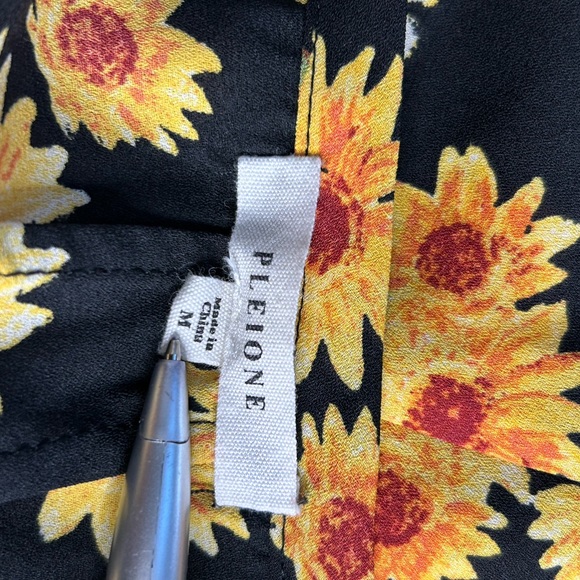 Sunflower blouse by Pleione- size medium - Picture 6 of 7